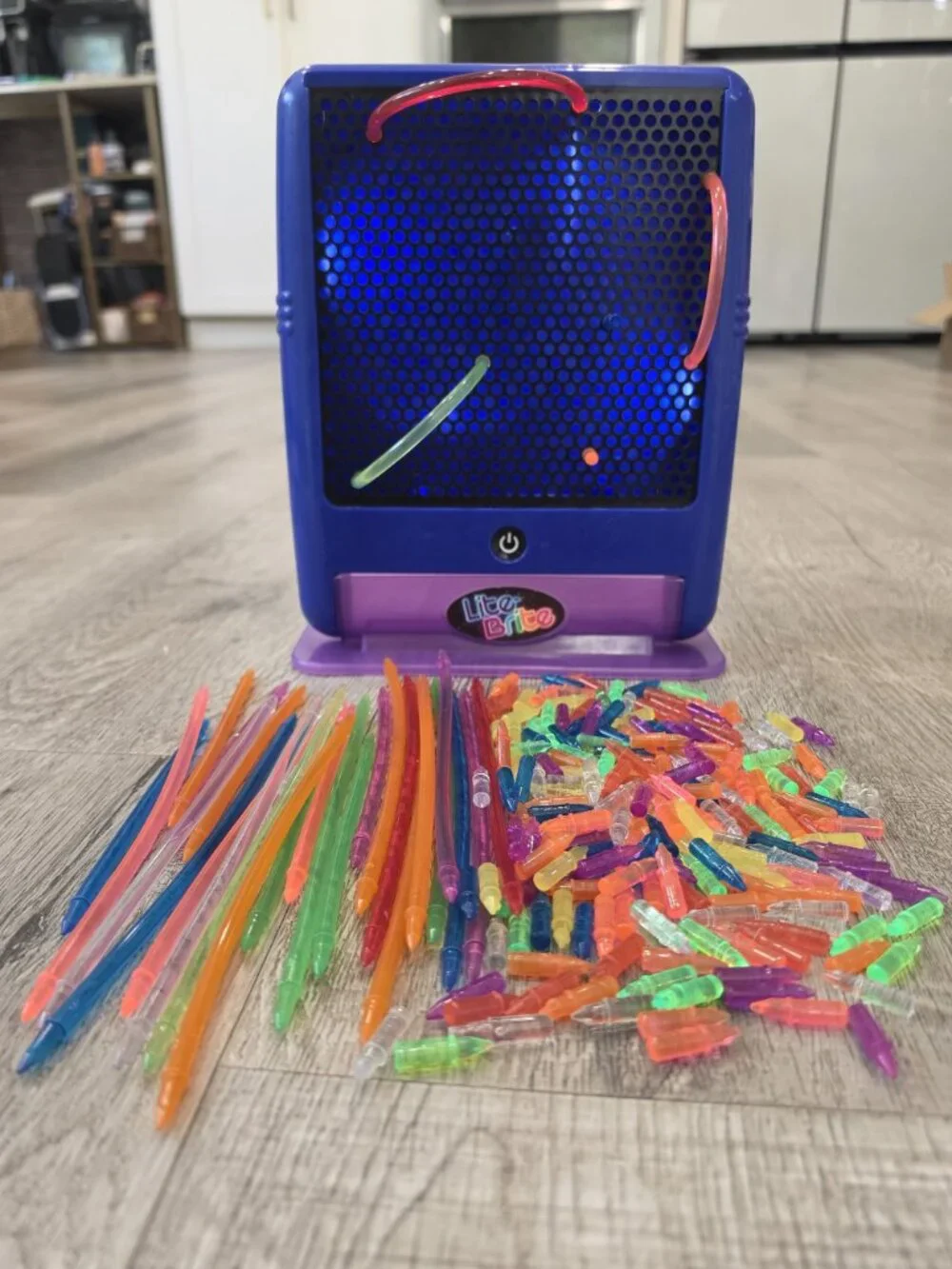 Lite-Brite Ultimate Classic With Pegs & Templates Light-Up Toy long light tubes